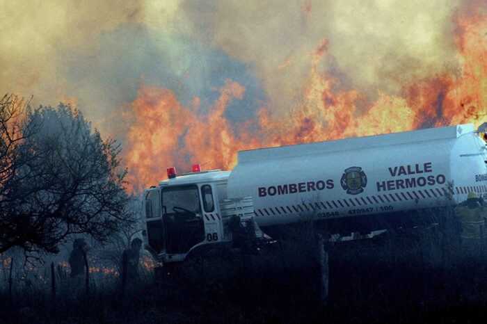 Cinco provincias continúan con "focos activos" de incendios forestales