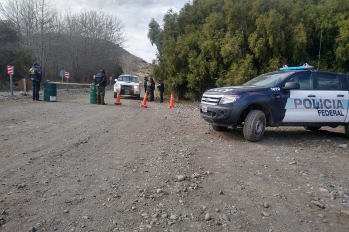 Policía Federal controló el Acceso al parque Nacional Lanín en la zona del Lago Huechulafquen
