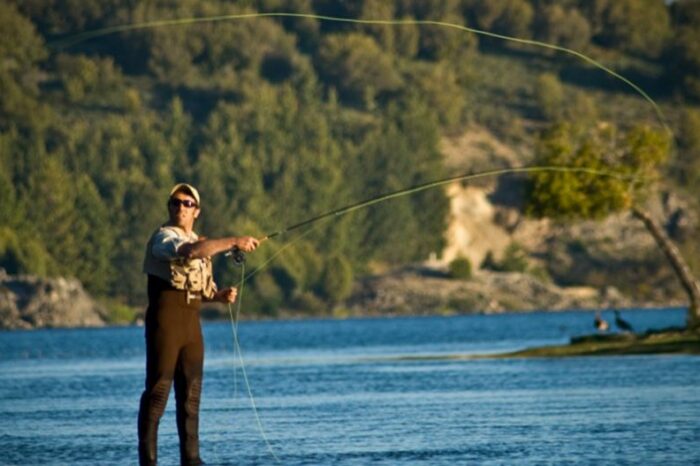 Neuquén autoriza la pesca deportiva con requisitos