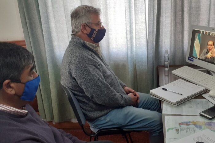 Corazini, Flores y Madeja se reunieron de forma virtual con el Gobernador Omar Gutiérrez, intendentes y funcionarios