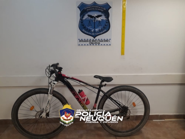 Vista Alegre: Secuestran moto y bicicleta en procedimientos