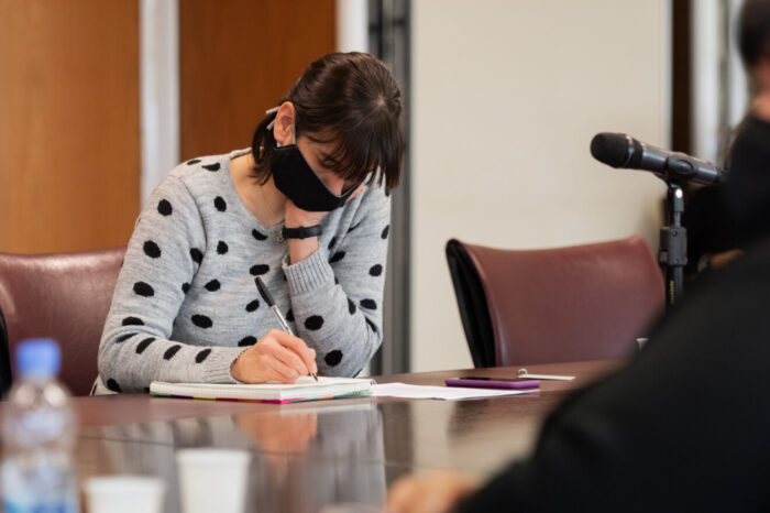 Déficit fiscal: proponen congelar vacantes en el Estado y suspender designaciones durante los próximos tres años