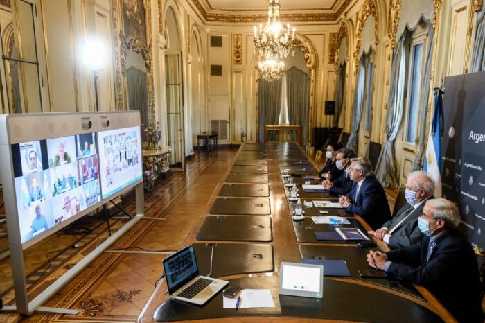Coronavirus: El Presidente mantuvo una videoconferencia con gobernadores y gobernadoras