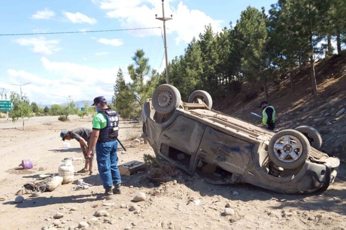 Vuelco en el acceso sur a Junín de los Andes, conductor con alcoholemia positivo