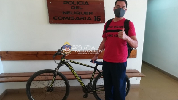 Entregan bicicleta sustraída y recuperada a su dueño meses atrás