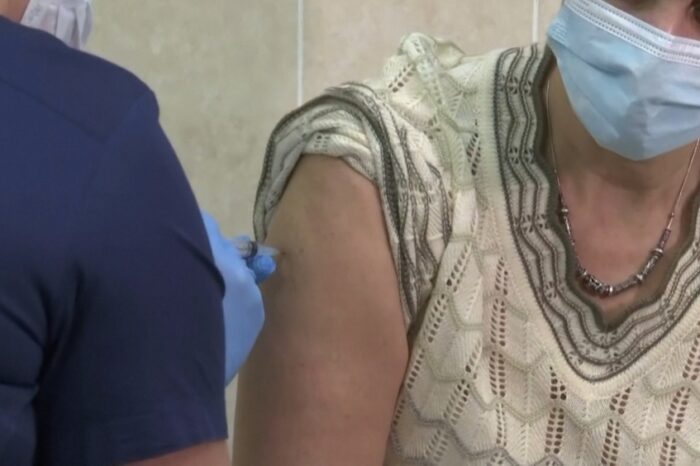 Trece provincias esperan con entusiasmo la llegada de la vacuna rusa y preparan operativos: Neuquén entre ellas