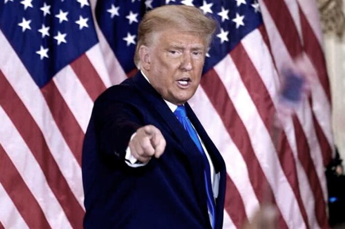 Trump insiste en pedir un freno al recuento ante "decenas de miles de votos ilegales"