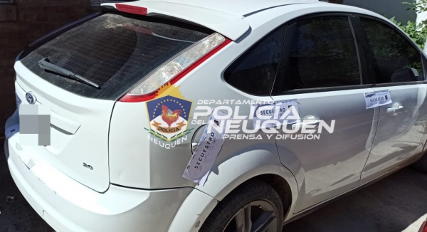 Plottier: En un allanamiento recuperan automóvil robado en Plaza Huincul