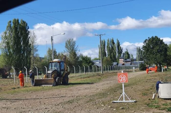 Junín de los Andes: Realizan obras de adoquinado y red de agua potable