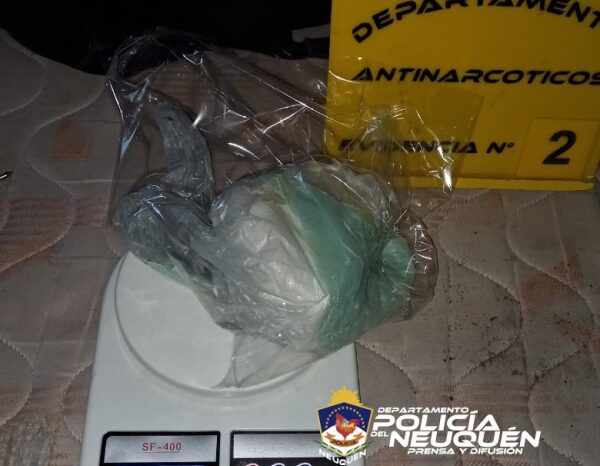 Personal de la División Antinarcóticos secuestró estupefacientes en varios procedimientos
