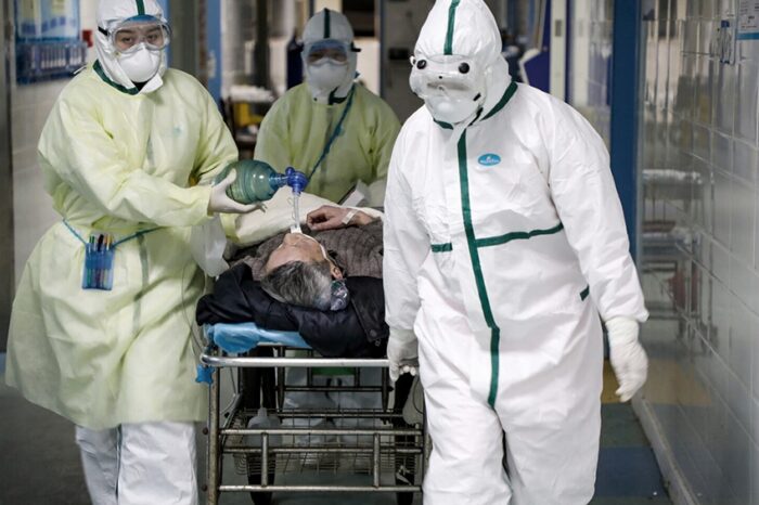 Reino Unido alerta sobre otra cepa de coronavirus más contagiosa proveniente de Sudáfrica