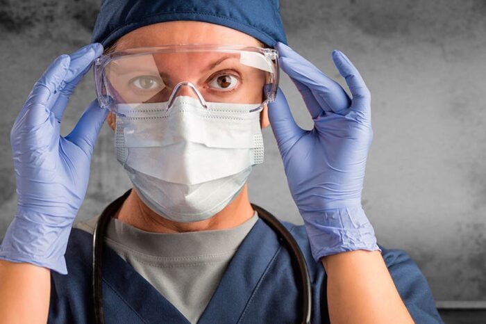 Los héroes que perdieron casi 400 compañeros durante la pandemia