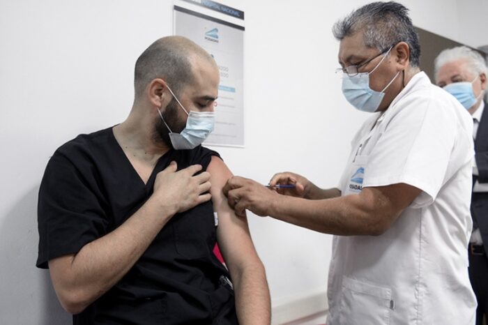 Comenzó en todo el país el plan nacional de vacunación contra el coronavirus