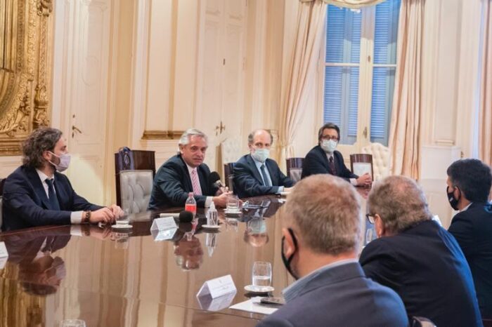 El Presidente recibió a directivos de la banca pública y privada que le presentaron la billetera virtual MODO