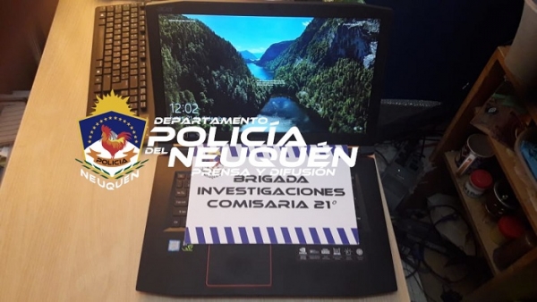 Policía recupera una costosa computadora robada, que era ofrecida mediante una red social