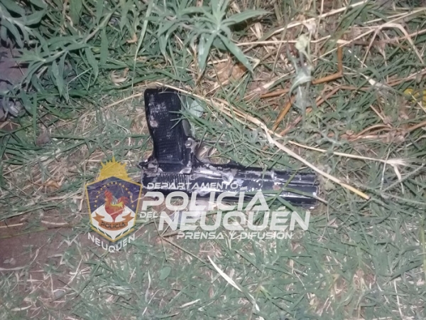 Dos heridos de arma de fuego, un demorado, secuestro de un arma y municiones