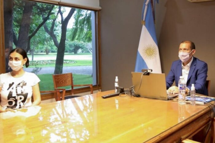 Gutiérrez: la vacunación comienza mañana martes a las 9 en siete localidades neuquinas