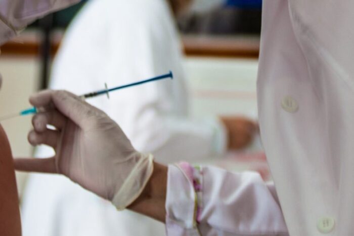 Ya hay más de 2.300 personas voluntarias para aplicar la vacuna Covid-19