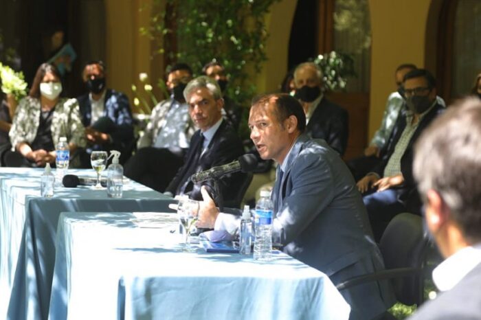 El gobernador celebró la recuperación del tren Norpatagónico
