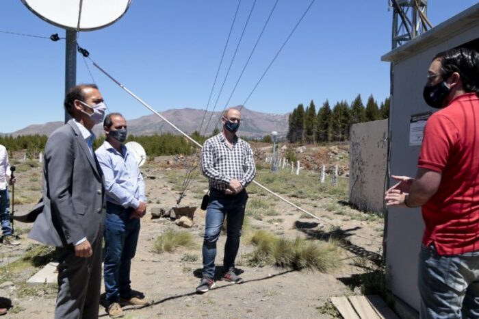 Gutiérrez puso en marcha el monitoreo en tiempo real del volcán Copahue