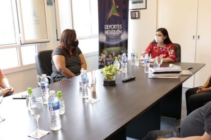 Reunión con el gremio docente con agenda amplia