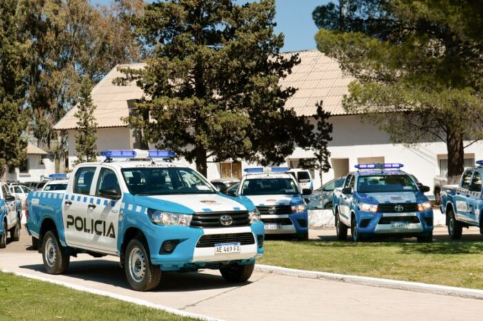 El gobierno autoriza compra de vehículos para la Policía por más de 75 millones de pesos