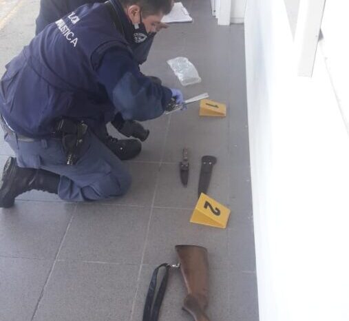 Secuestran un arma larga, municiones y dos un cuchillos