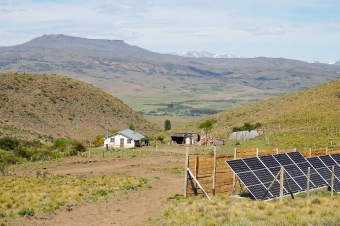 Neuquén potencia la energía alternativa para la provisión de agua a familias productoras