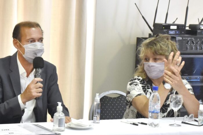 Gutiérrez: “El proceso educativo presencial ya comenzó en la provincia del Neuquén”