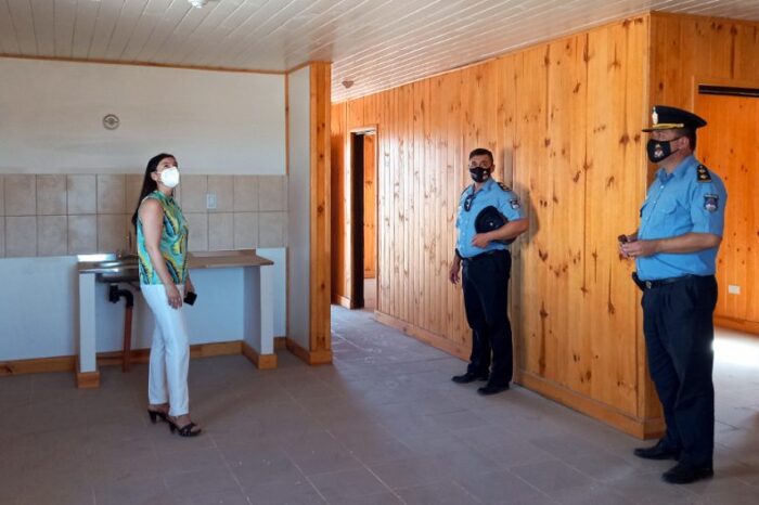 Primeras viviendas institucionales para policías en Añelo