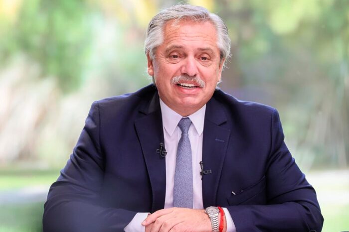 Fernández presentó una lista de unidad y será el presidente del PJ