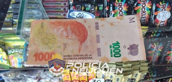 Había pagado una compra con billetes presumiblemente falsos, fue demorada