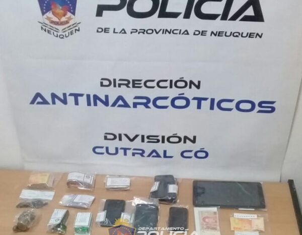 Tres demorados, drogas y dinero, un arma de fuego secuestrados en varios allanamientos por venta de drogas