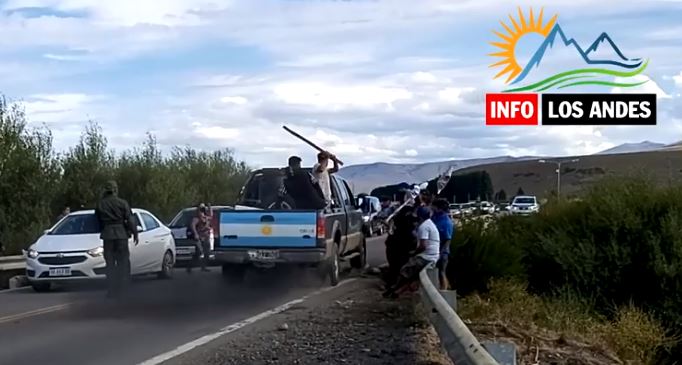 Corte de ruta en Junín de los Andes: Insultos, golpes de puños, empujones, palos y piedras "VIDEO"