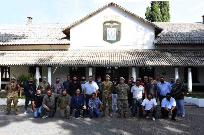 Pasaron 30 años, y ex soldados de la clase 71 visitaron las instalaciones de su glorioso GAM 6