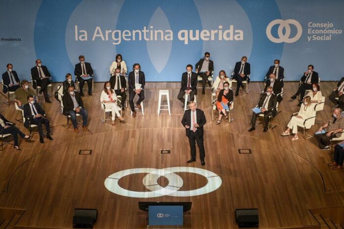 Gutiérrez participó del encuentro por el Consejo Económico y Social
