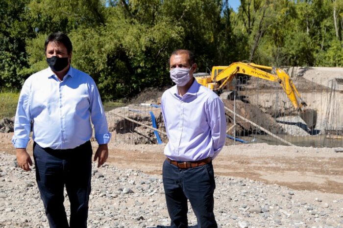 Avanzan las obras del paseo costero del río Limay
