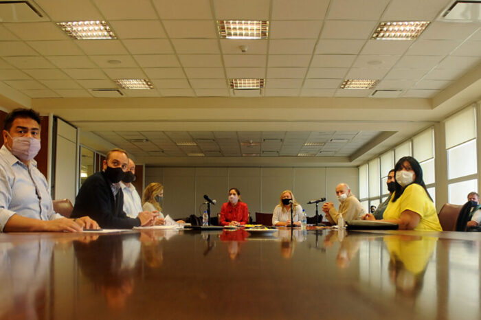 Legisladores neuquinos preocupados por maniobras de un submarino norteamericano en el Atlántico Sur