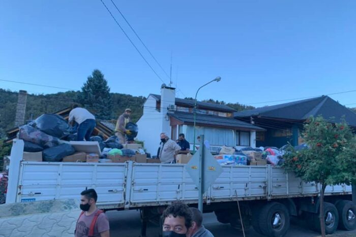 Envían ayuda solidaria a la Comarca Andina desde Junín y San Martin de los Andes