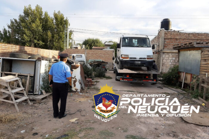 Personal de la Cría. 4° demoró a un sujeto y secuestro una camioneta robada en allanamientos