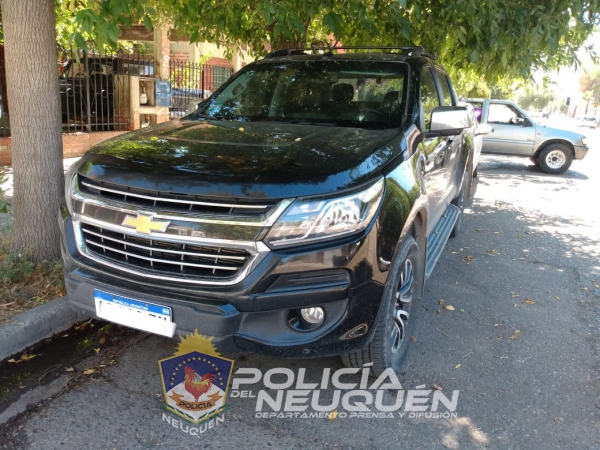 Personal policial recuperó una costosa camioneta que había sido robada