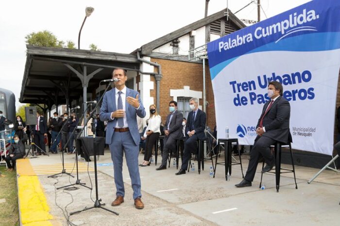 En un viaje histórico, regresó el Tren del Valle a Plottier