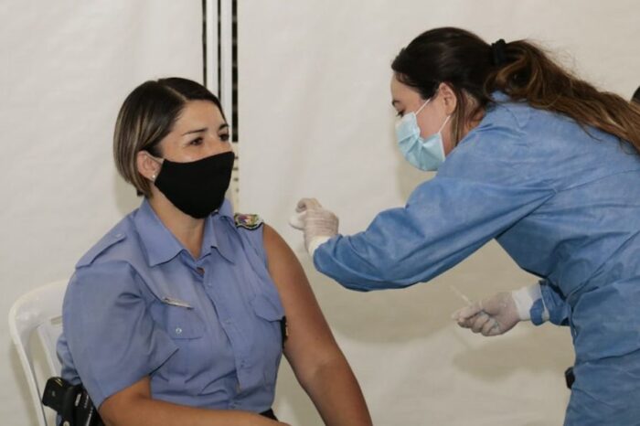 Comenzó la primera etapa de vacunación para el personal policial