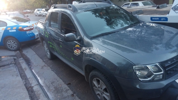 Recuperan una camioneta robada la noche anterior y dos hombres fueron demorados