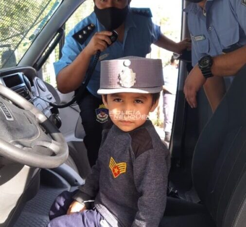 Neuquén: Policías cumplieron el deseo de un niño en su cumpleaños