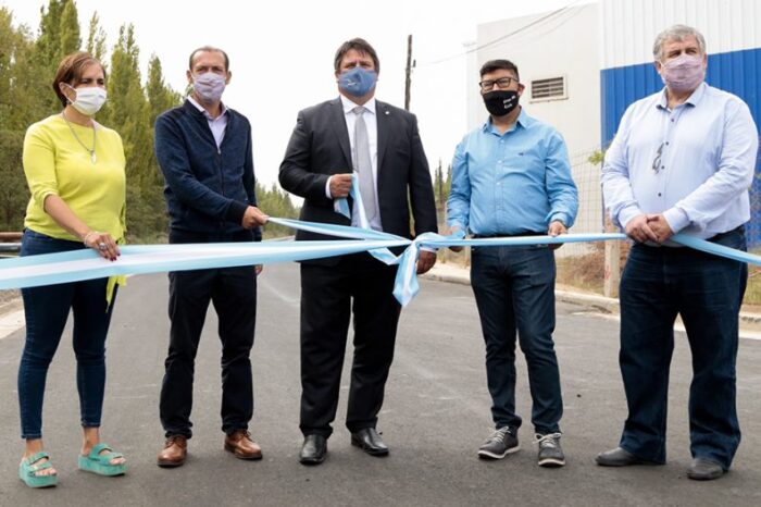 Se inauguró la obra de asfalto en calles del barrio Canal V