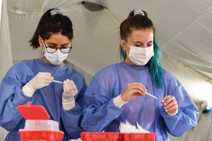 COVID-19: comenzó la vacunación a menores de 18 años sin factores de riesgo