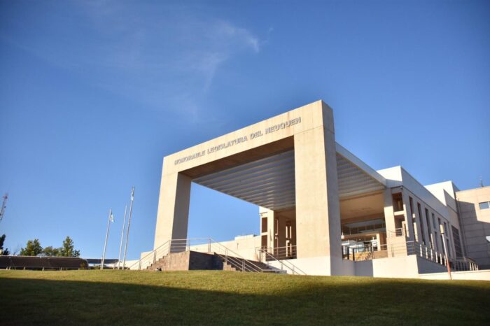 Proponen un aguinaldo extra para todo el personal de Salud pública