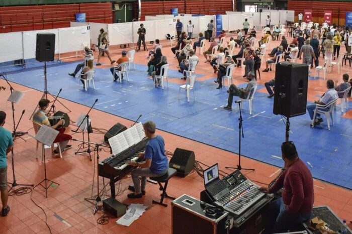 Tango, para acompañar la vacunación en el Ruca Che