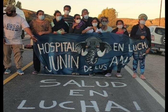 AHORA... Autoconvocados de salud cortan la ruta Nac. 40 en Junín de los Andes